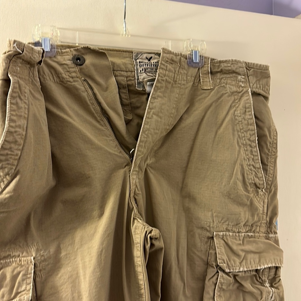 American Eagle tan cargo pants